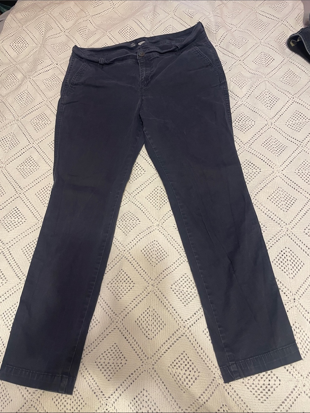 Old Navy Women's Skinny Pants in Dark Navy Blue